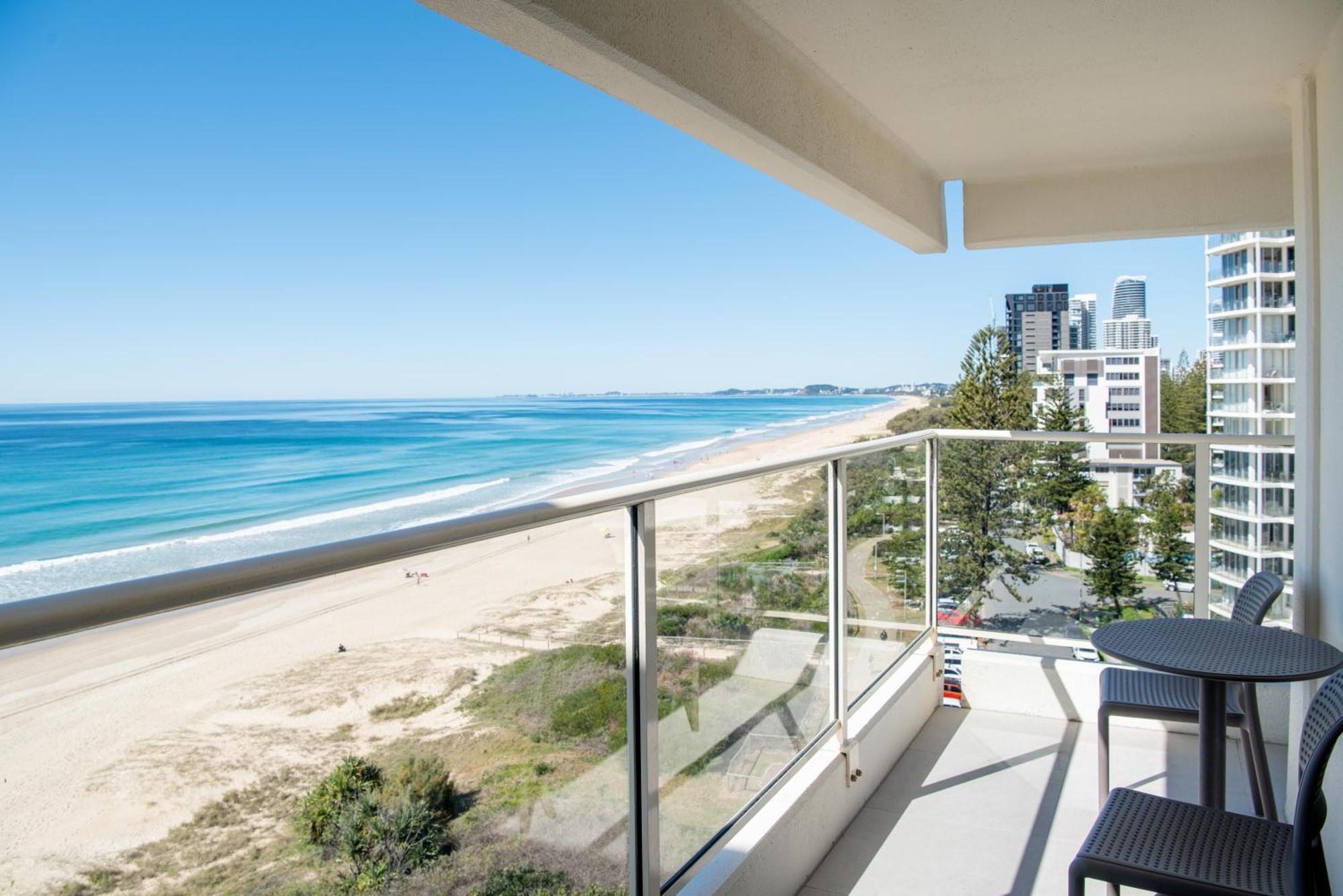 Viscount On The Beach Gold Coast Exterior photo