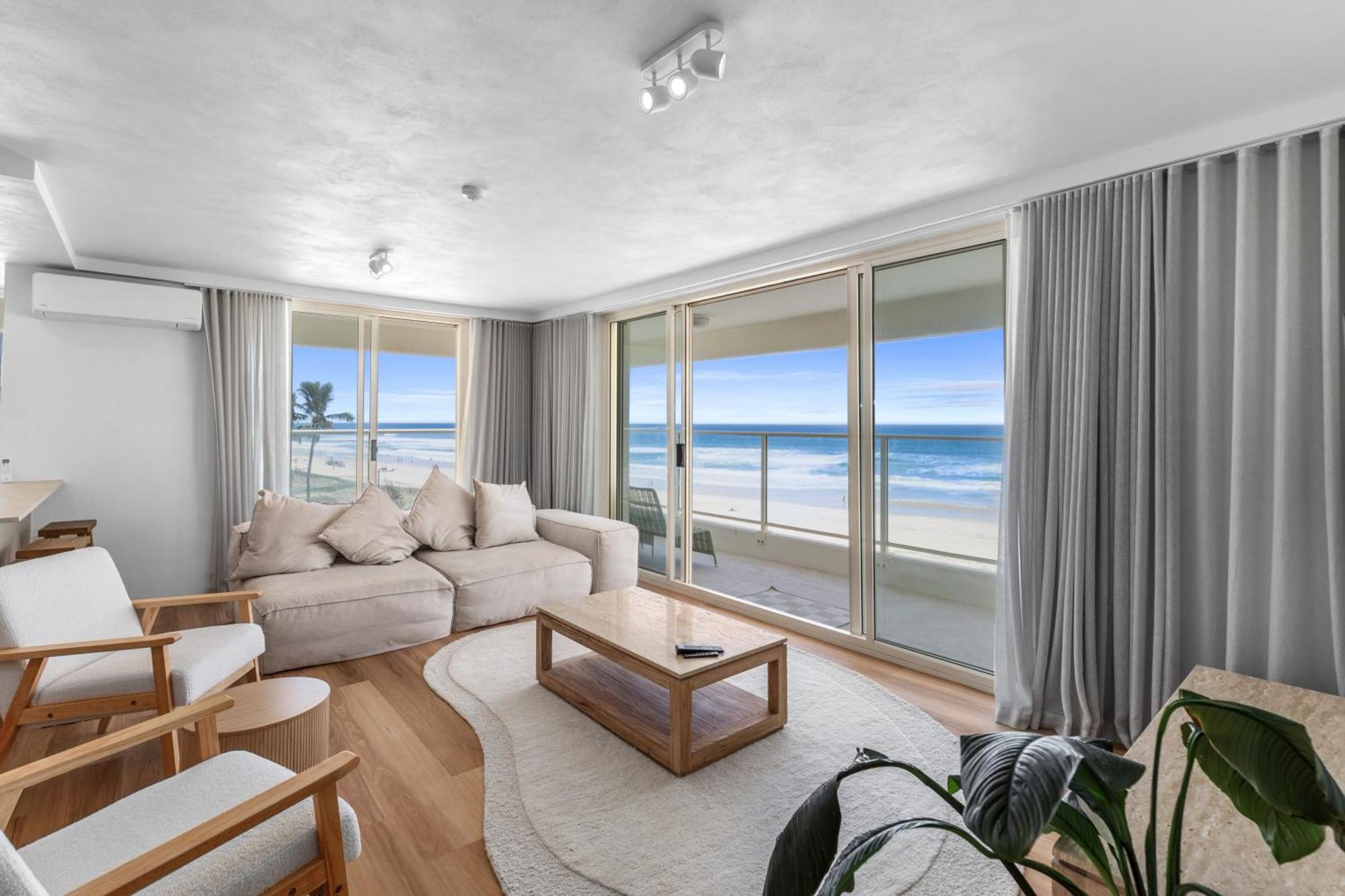 Viscount On The Beach Gold Coast Exterior photo